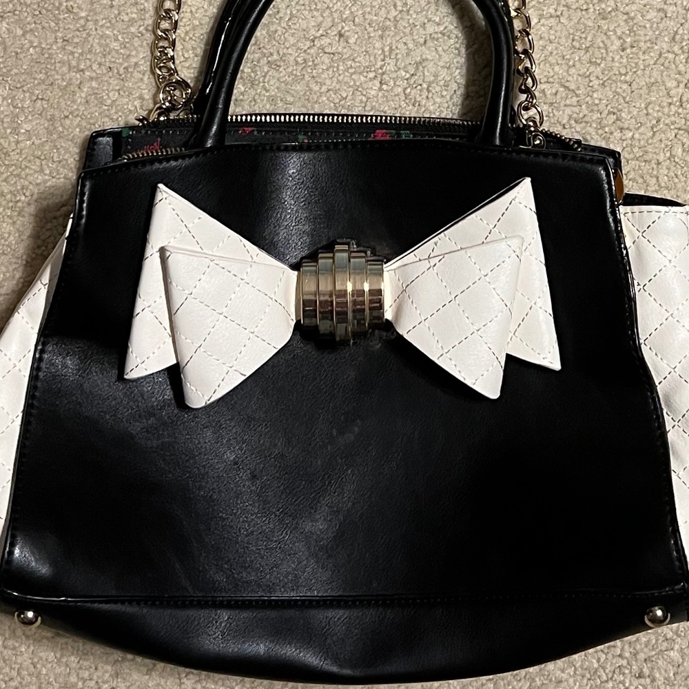 Betsey Johnson bow purse